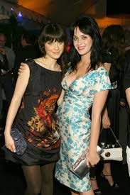 She made her film debut in mumford and had a supporti. Zooey Deschanel And Katy Perry These Celebrity Lookalikes Will Blow Your Mind Popsugar Celebrity Photo 16