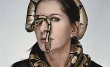 O pior e o melhor de Monica Siedler em um único espetáculo