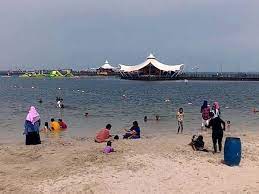 Tindakan kesehatan & keselamatan ekstra. Laut Indonesia Diprediksi Alami Gelombang Tinggi Apakah Pantai Ancol Aman Dari Bahaya Tsunami