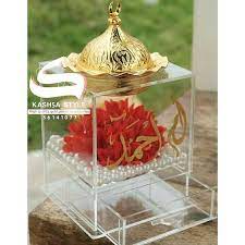 مبخر شفآف بالورد واللولو التصميم والاسم حسب طلبكم السعر 14 دينار kash5a style kash5a style يجهز الطلب خل flower gift acrylic box instagram posts