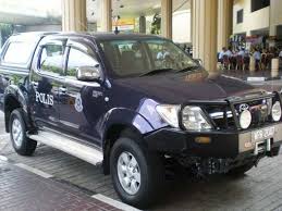 Apa maksud kereta polis tidak bertanda. Kenapa Polis Tidak Memakai Tali Pinggang Keledar Anak Bapak