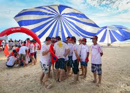 Uno de los temas más interesantes al que podemos enfrentarnos como maestros lo constituye la reflexión sobre el juego infantil, de modo que su. Vung Tau Vietnam 30 De Junio De 2015 Los Jovenes Juegan El Juego Del Deporte De Equipo En La Playa En Vung Tau Vietnam Vung Tau Es Un Patio De Recreo