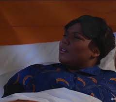 Khadijah: This is a queen sized bed, that means it's just enough room for  the queen.