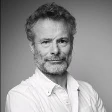 En cinéphile, sportif et musicien amateur, la Jamaïque appelait bien  quelques souvenirs chez moi, entre sprint, rastafari et bobsleigh. En  marin, la Jamaïque était la possibilité donnée à des États…