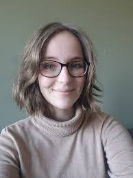 Helen Garbett's Instagram, Twitter & Facebook