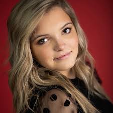 Ashley Aubin's Instagram, Twitter & Facebook