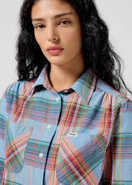 Women's Western shirt in Indigo by Wrangler