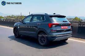 The skoda kushaq comes with silver roof rails and electric sunroof. Skoda Kushaq Real World Images And Video Creta Fighter
