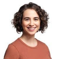 Eva Kahn's Instagram, Twitter & Facebook