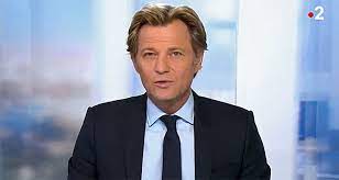 He is best known for hosting the journal de 20 heures news bulletin and un jour, un destin biographical show, both on france 2 at respectively 8:00 p.m. Audiences Jt Samedi 11 Janvier 2020 Laurent Delahousse Et Leila Kaddour En Difficulte Sur France 2 Anne Claire Coudray S Impose Facilement Toutelatele