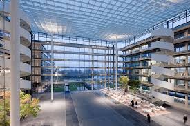 Versicherungsunternehmen Hannover Atrium Grossansicht Ingenhoven Architects Dusseldorf Tropp Lighting Design Grune Architektur Atrium Nachhaltiges Design