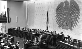 Check spelling or type a new query. Bonn Berlin Was Hat S Gebracht Eine Polemik Blog Der Republik