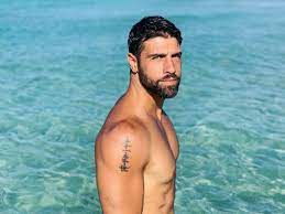 Gilles rocca racconta a storie italiane la sua battaglia contro il coronavirus. Pin On Romantic Heroes