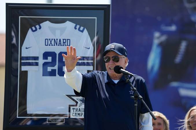 Jerry Jones 'open' to Mark Cuban as Cowboys co-owner, but not looking for  new investors - The Athletic