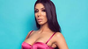 Silvia Sicilia, de Myhyv, denuncia la difusión de un vídeo sexual junto a  su expareja