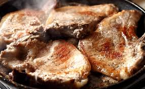 Friptura de porc cu sos de soia 18 december 2020. Cotlete De Porc In Sos De Vin Rosu Retete Culinare Laura Adamache