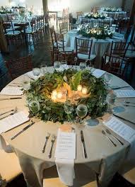Beautiful Round Wedding Table Setting With Greenery Centerpiece Weddingarrangementtable Greenery Wedding Decor Eucalyptus Wedding Decor Round Wedding Tables