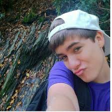 Hunter Simms •_• (@TheOnlyHunter)