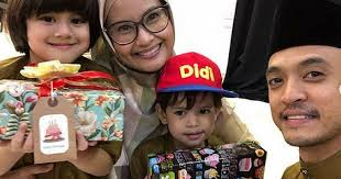 Sesiapa yang berhajat untuk menyerahkan baby untuk saya jaga boleh hubungi saya ye.insyaallah saya akan jaga baby anda seperti anak sendiri dan dengan penuh kasih sayang. Prosedur Ambil Anak Angkat Tidak Lah Rumit Untuk Saya Ibu Ini Kongsi Pengalaman Ambil Anak Angkat Pa Ma