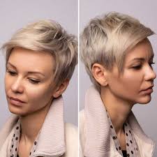 Idee per una chioma perfetta scegliere per le donne mature taglio capelli ideale per la propria chioma può essere non sempre una scelta semplice. Tagli Capelli Corti Inverno 2022 In 160 Immagini