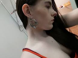 Ummmm is this a normal ear for a bearded?