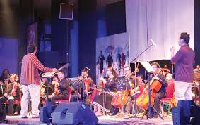 Inilah alasan istilah kontemporer sering disalahartikan sebagai definisi gaya seni modern. Pengertian Musik Kontemporer Sejarah Fungsi Contohnya