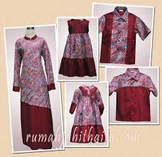 Di satu bagian kain batiknya bermotif cantik, di bagian lainnya. Penjahit Sarimbit Rumah Jahit Haifa