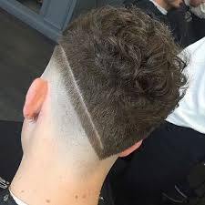 However, with too shorter length, you cannot get the right waves with right texture in your hairstyles. 9 Exceptional V Shaped Haircuts For Long And Short Hair Styles At Liffe