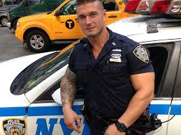 Nypd Officer Mike Counihan Is New York S Hottest Cop Hot Cops Men In Uniform Nypd