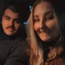 Taryn Howell (tarynlee95)