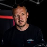 Mark Raisbeck's Instagram, Twitter & Facebook