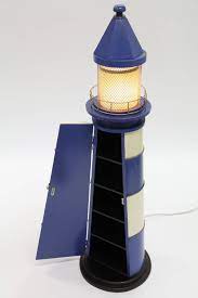Unser team hat unterschiedliche produzenten ausführlich analysiert und wir zeigen gilt ihnen als interessierte hier die resultate. Design Schrank Leuchtturm Mit Licht Retro Blau 125cm Schranke Und Regale Mobel Wohnen Deko Point 4u Com