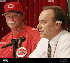 Cincinnati Reds general manager Wayne Krivsky, right, speaks at a news  conference with manager Jerry Narron after the Reds traded Felipe Lopez,  Austin Kearns, and Ryan Wagner to the Washington Nationals for
