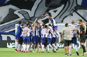 See more of eu quero o fc porto campeão on facebook. Fc Porto Campeao As Imagens Da Festa Dos Jogadores No Relvado Do Dragao Global News Portugal