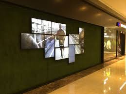 Multiple Screens Display One Video Digital Signage Signage Display Video Wall