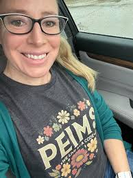 hello Monday. Nice new sweatshirt for winter arrived. Happy days ￼