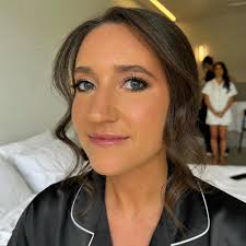 Tara Emily make-up artist