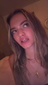 nikki (@nikki.petrie)