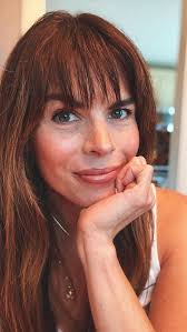 Name a girl singer who doesn’t get all up in her feels singing this Patty  Griffin song…, I’ll wait…, Testing out a new microphone and this song was 