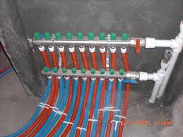 Herkesin evinde veya iş yerinde kullandığı kombi cihazlarının altındaki vanaların ve boruların ne işe yaradığını merak ediyorsanız bu videomuzu izlemelisiniz. Dogalgaz Kombisi Onerisi