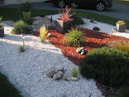 Amenagement Au Dessus De La Fosse Septique Gravier Decoratif Amenagement Jardin Amenagement Paysager De Cour