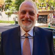 Elias Gil's Instagram, Twitter & Facebook