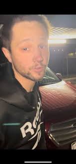 Phone has been located and returned* If anyone sees or saw a dark blue  dodge pickup (license plate OR 268QHD) occupied by a heavy set fella, dark  hair, and a slender short