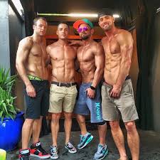 Muscle physique bad boy sailor aims machine gun! Garcon On Twitter When Out With Friends Underwear Sighting Hot Muscle Boys