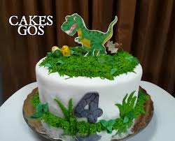 Los dinosaurios vivían en muchos ambientes diferentes y probablemente les interesaba ser de colores para mezclarse en esos ambientes y esconderse de los cazadores. Cakes Gos Queque De Dinosaurio Para Ninos Facebook