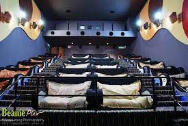 Its like you are with your love ones , having dinner in a fancy restaurant. Beanie Plex Tgv Sunway Pyramid Selina Wing Deaf Geek Blogger