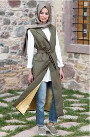Yeni Tesettur Yelek Modelleri 2015 Yelek Modelleri En Moda Yelekler Moda Stilleri Moda Trenckot