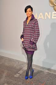 In this post, we also have variation of images usable. Rihanna In Leggings