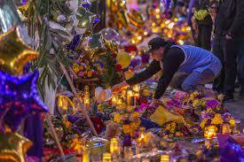 Thousands of mourners gathered in staples center to say farewell to kobe and gianna bryant. Vanessa Bryant Requests Some Items Left At Staples Center Fan Memorial For Kobe Ktla