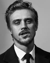 🚨¡RUMOR! Se dice que Boyd Holbrook estaría en negociaciones para  interpretar a 'HARVEY DENT' en #THEBATMAN Parte 2.